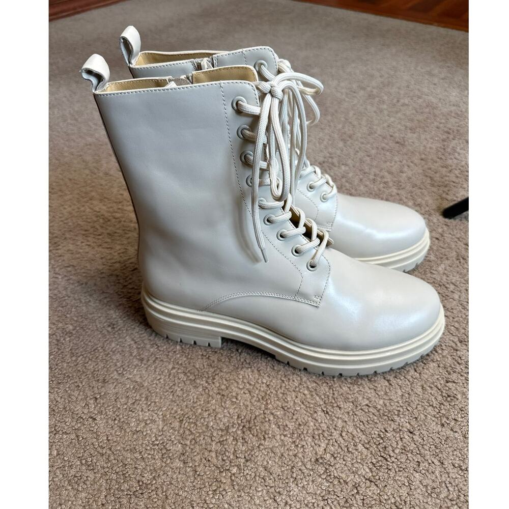 Tony Bianco Wya Leather Moto Boot in Vanilla Capretto Size 10 EUC